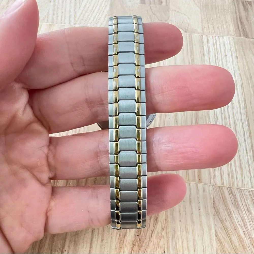 Timex two tone bracelet dress watch NEW BATTERY